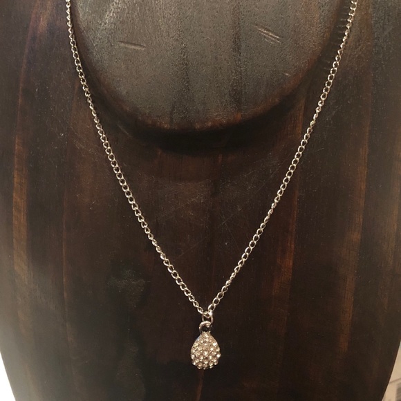 Jewelry - Tear drop necklace